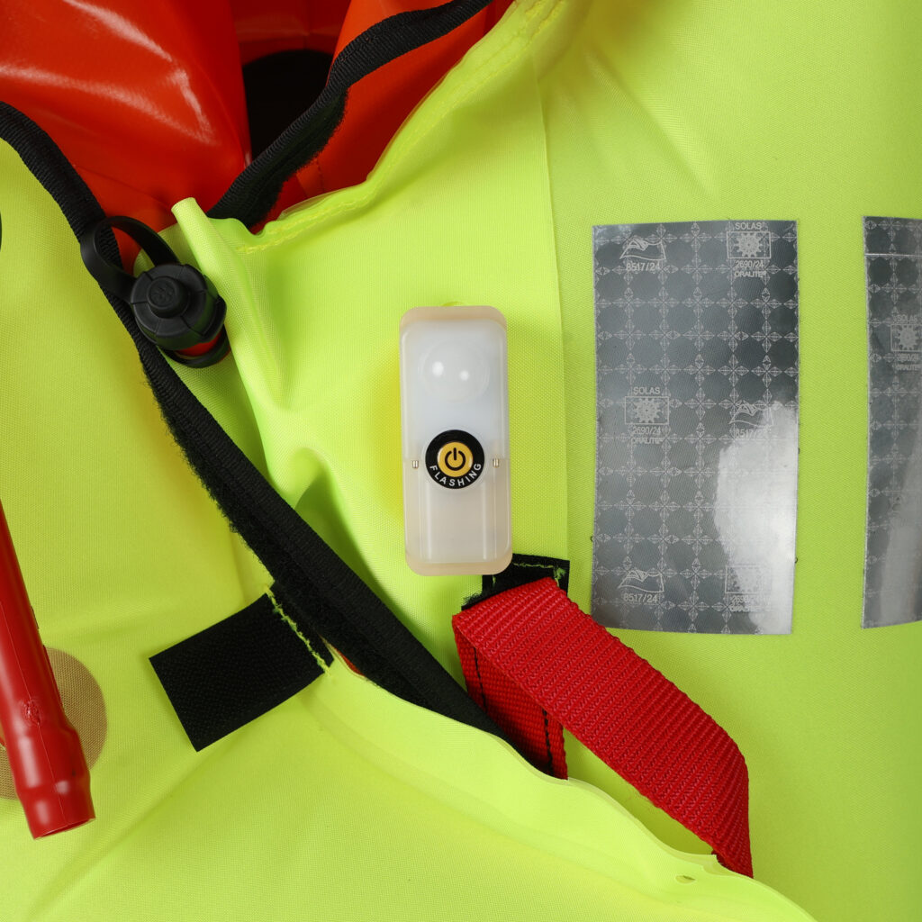 CHALLENGER OCEAN SAFETY SOLAS FLEXI-WING 150 - Image 8